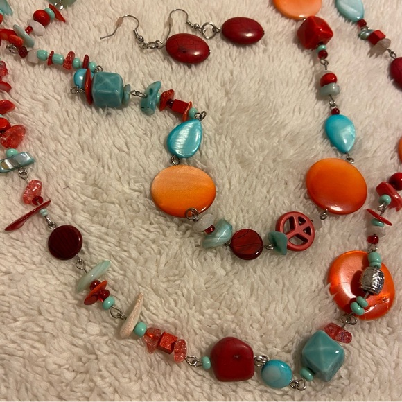 Large beaded necklace with matching earrings - Picture 4 of 5